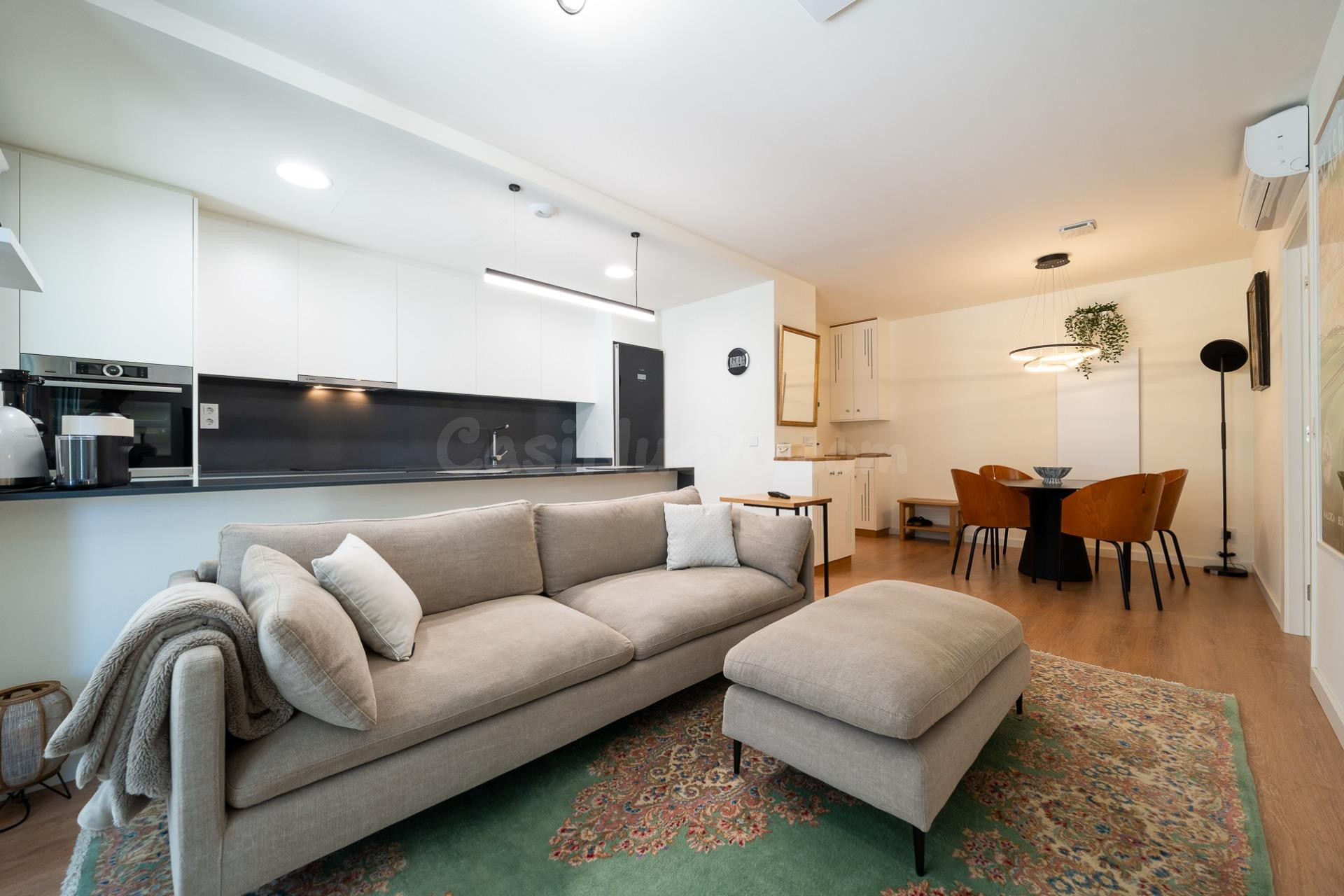 Moderno piso seminuevo en Nou Llevant de 1 habitación con parking y trastero