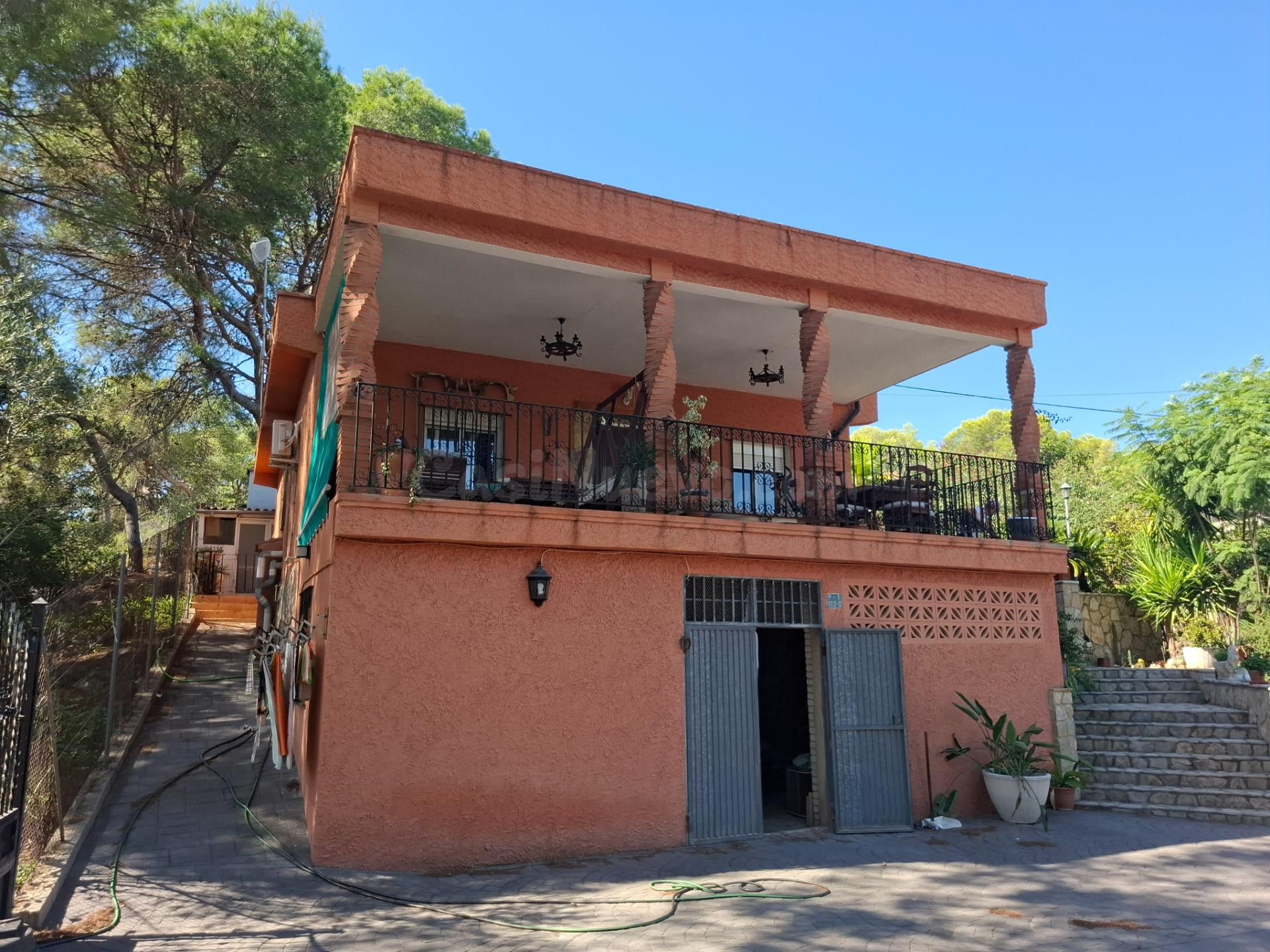 CHALET INDEPENDIENTE EN PLENA NATURALEZA A 5 KM DE SAGUNTO Y A 9 KM DEL MAR