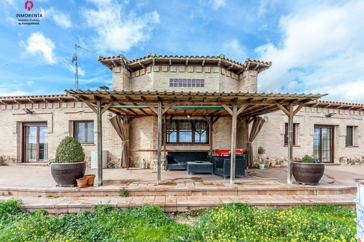 INMORENTA ofrece esta maravillosa propiedad en el entorno rural de Villamanta, al suroeste de la Com