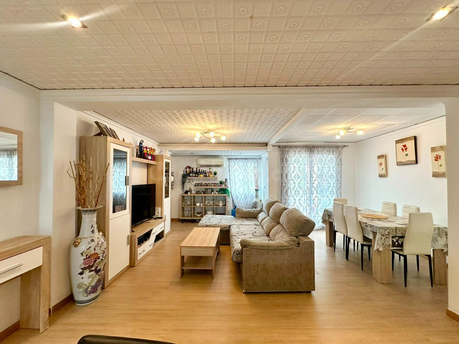 Piso de 3 habitaciones en Carlet | Balcón | Listo para entrar a vivir