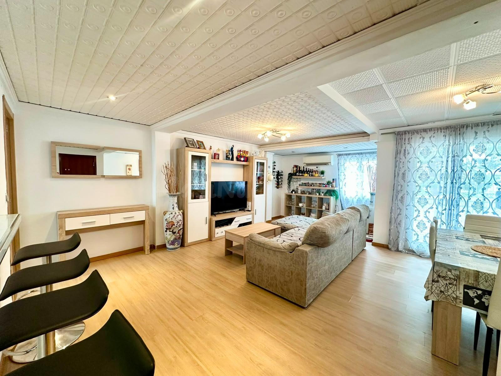Piso de 3 habitaciones en Carlet | Balcón | Listo para entra - foto 3