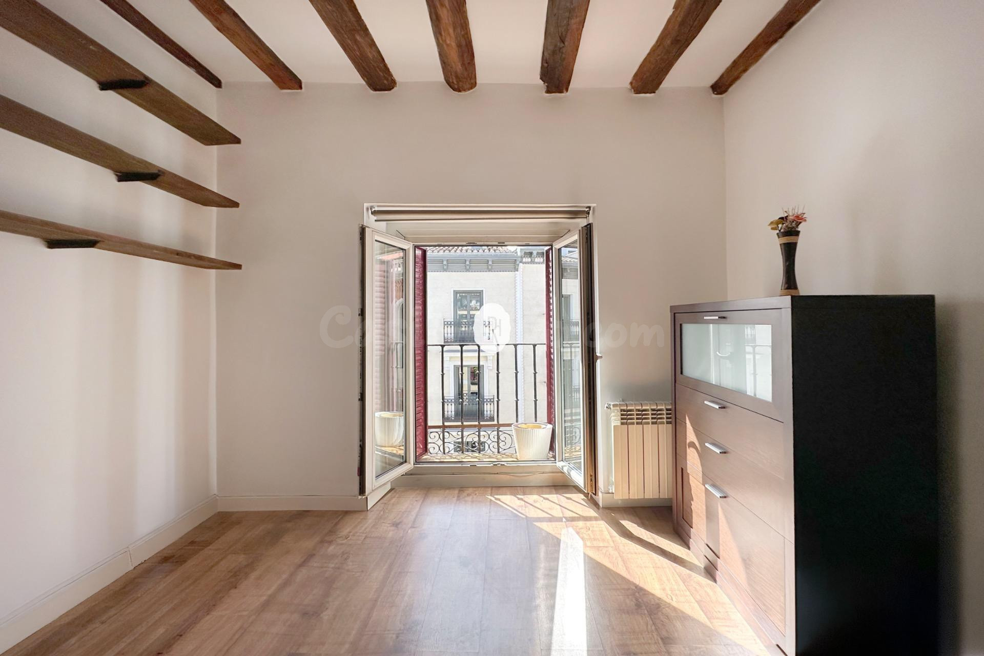 Ático dúplex exterior en Calle Atocha, a 2 minutos de la Puerta del Sol
