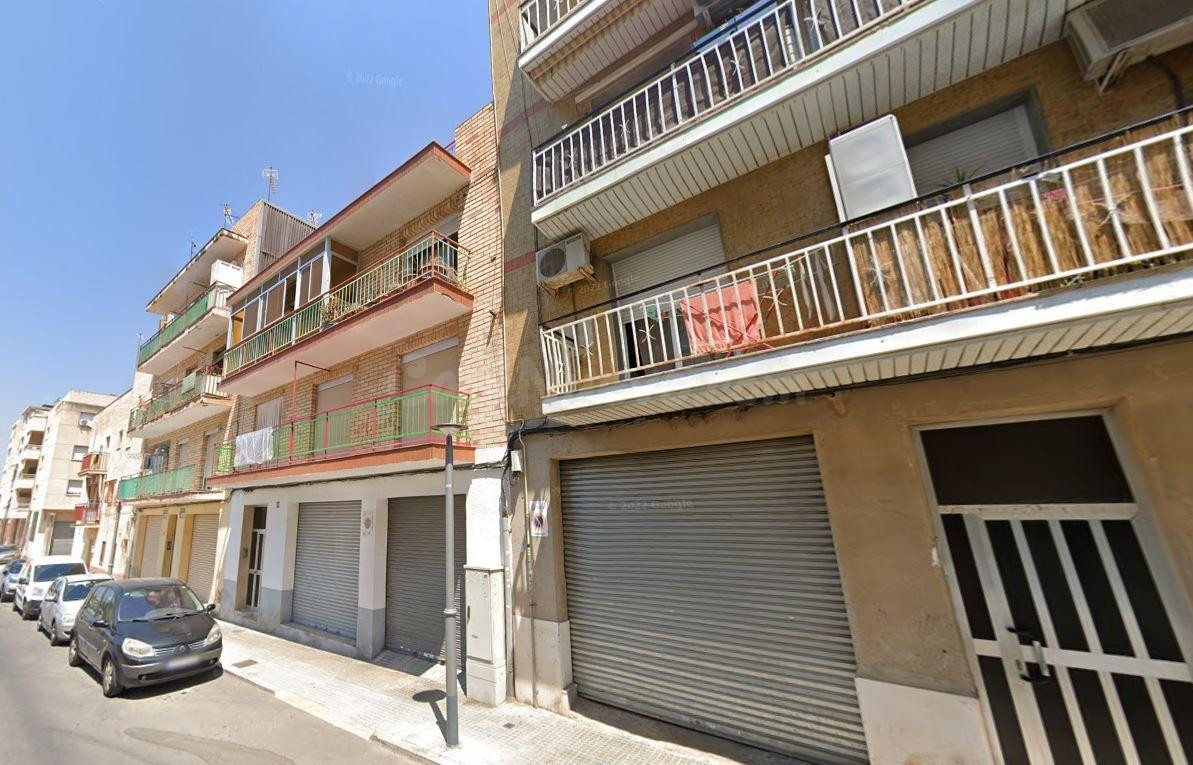 Se vende piso OKUPA en Calle Dos 51 de Tarragona (Tarragona)