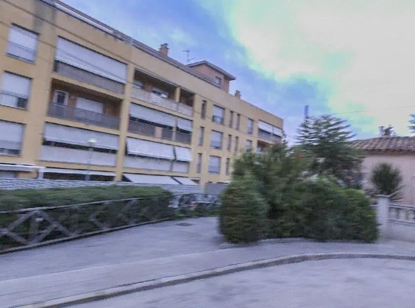 Se vende piso OKUPADO en Calle Carles Cardo 31 de Valls (Tar - foto 2