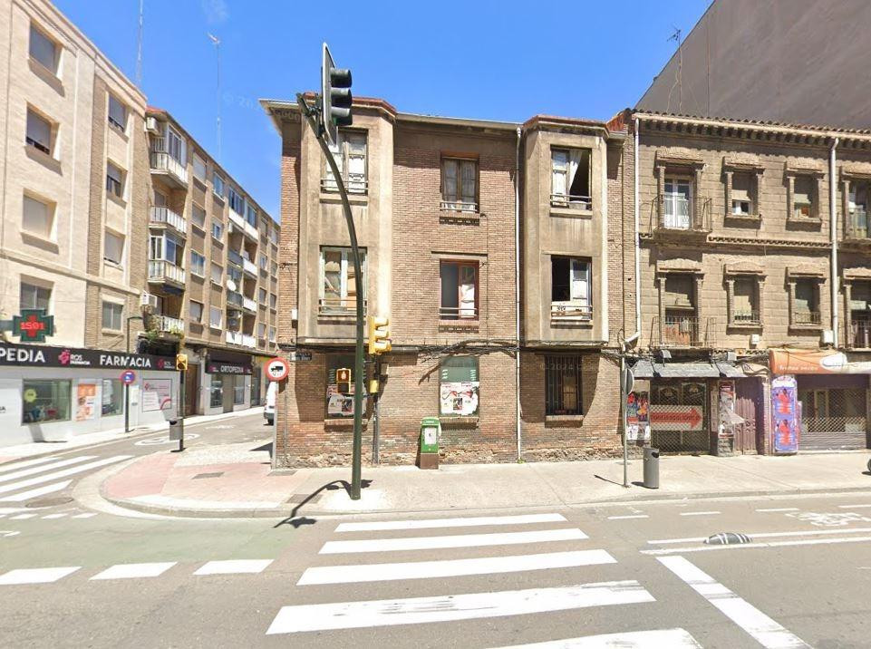 Se vende piso OKUPADO en  Calle Miguel Servet Nº 15 Zaragoza - foto 2
