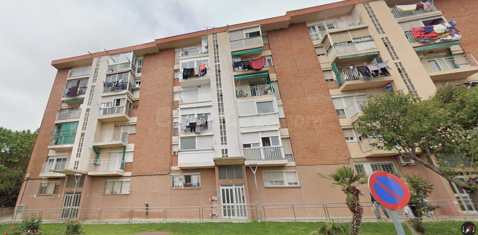 Se vende piso OKUPADO en Calle Nou D'Abril 26 de Montornès d