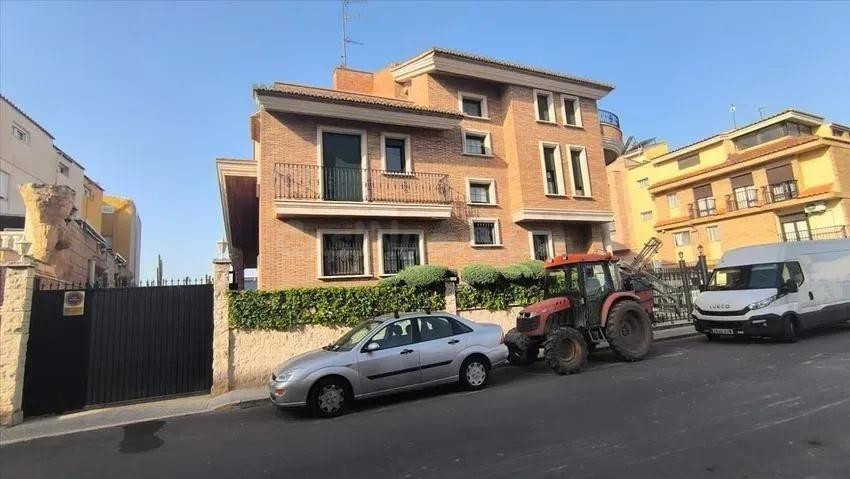 CASA OKUPADA EN VENTA EN BENIPARELL - foto 2