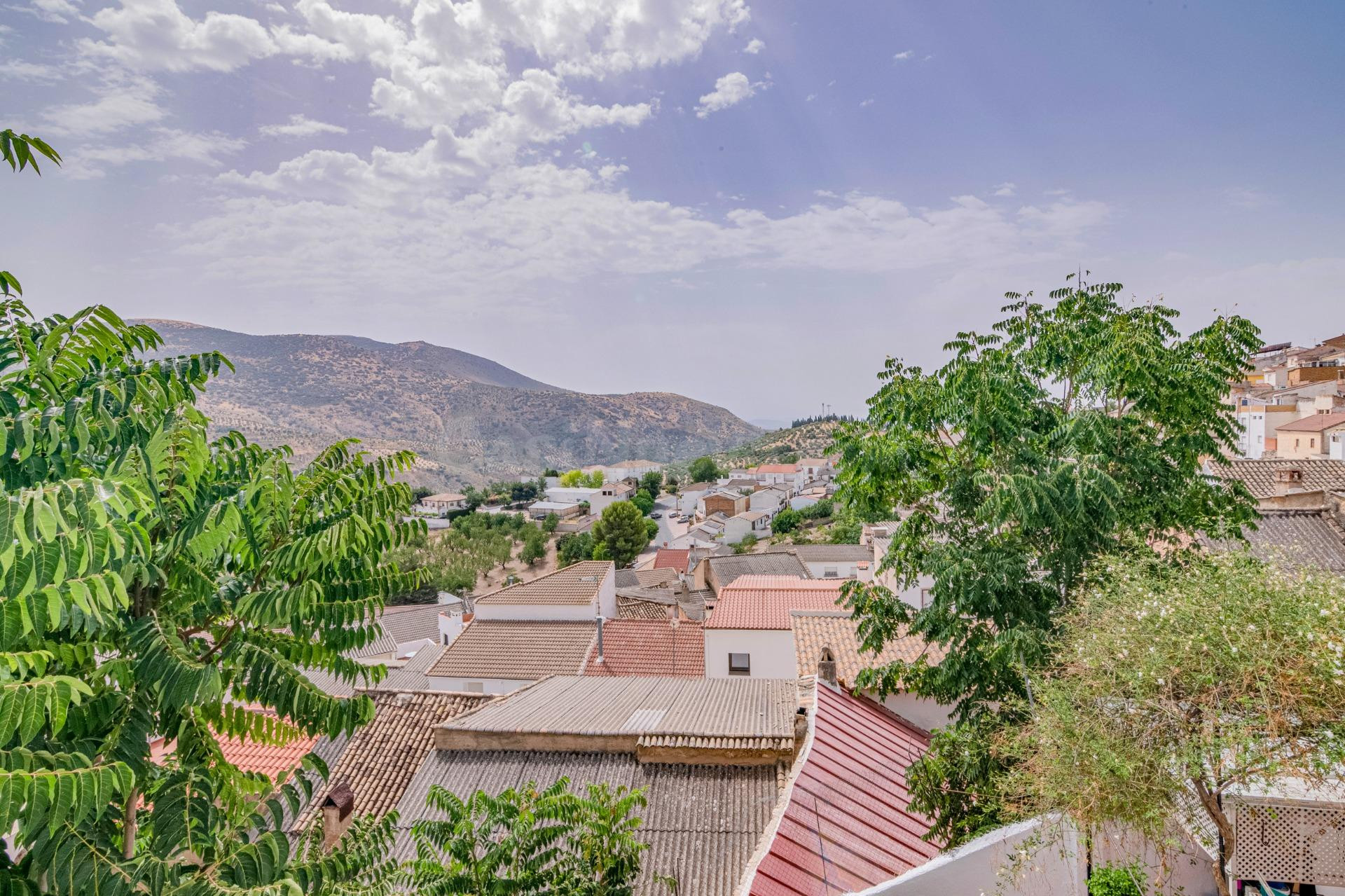 ¡Tu nuevo hogar en Colomera te espera! ✨