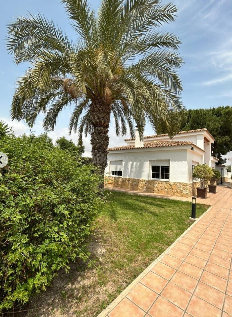 CHALET EN PERLETA