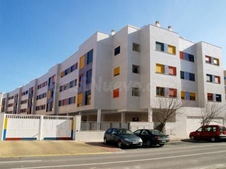 Garaje 24m² en alquiler - Uji