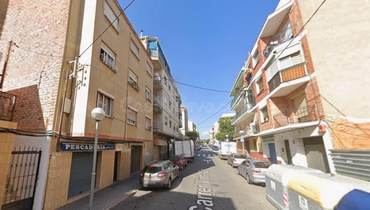 Venta de PISO OKUPADO en C/ VINT-I-UN, 74 (BONAVIS) Tarragon
