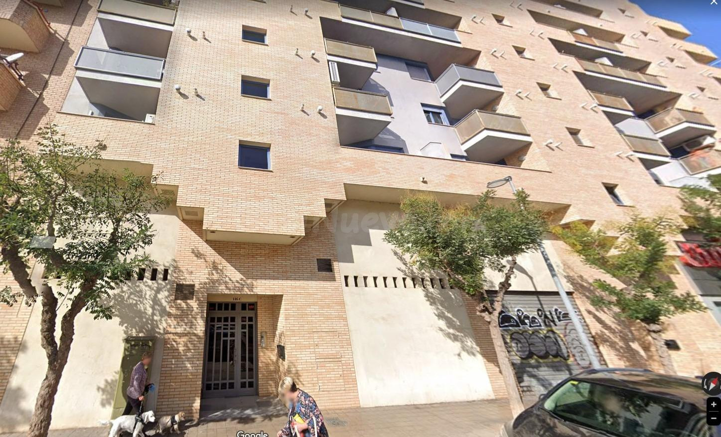 Local comercial en alquiler en planta baja con acceso por 3  - foto 2