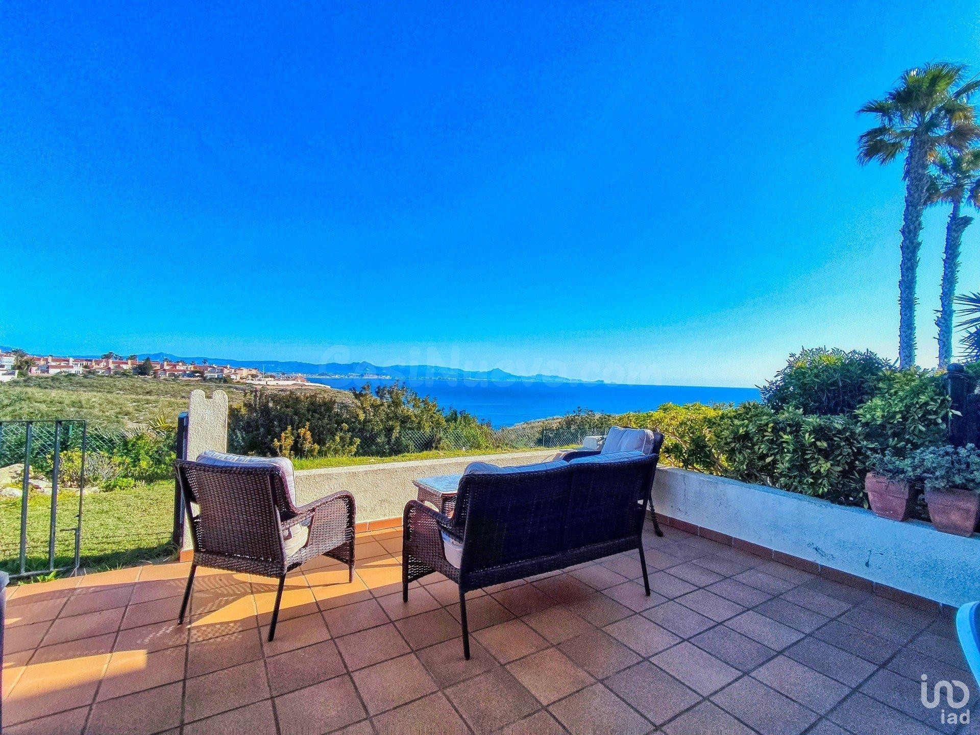 Chalet adosado con vistas al mar en Gran Alacant.