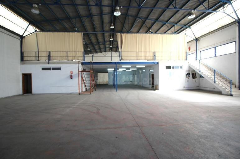 Nave en alquiler en el Polígono Pla de la Vallonga, Alicante.