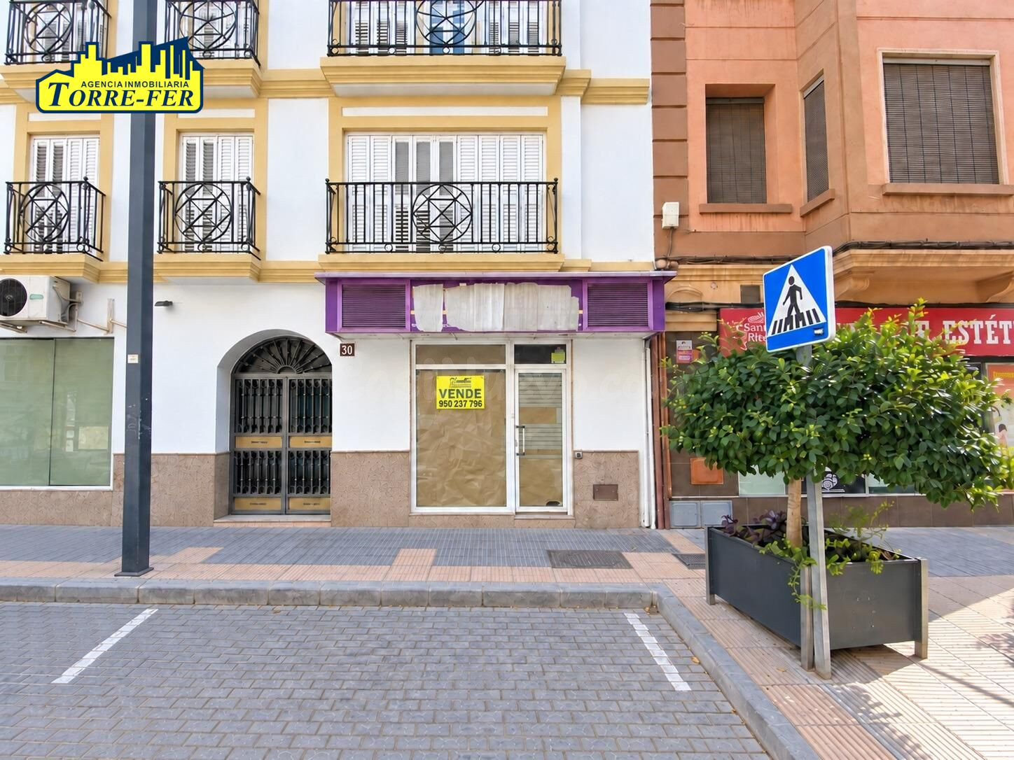LOCAL COMERCIAL EN CALLE ALCALDE MUÑOZ, JUNTO A PLAZA SANTA RITA