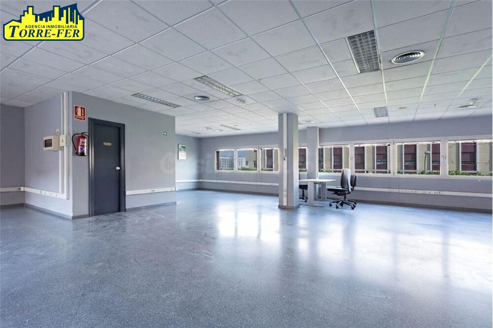 GRAN OFICINA DE 162 m2 PERFECTAMENTE ACONDICIONADA