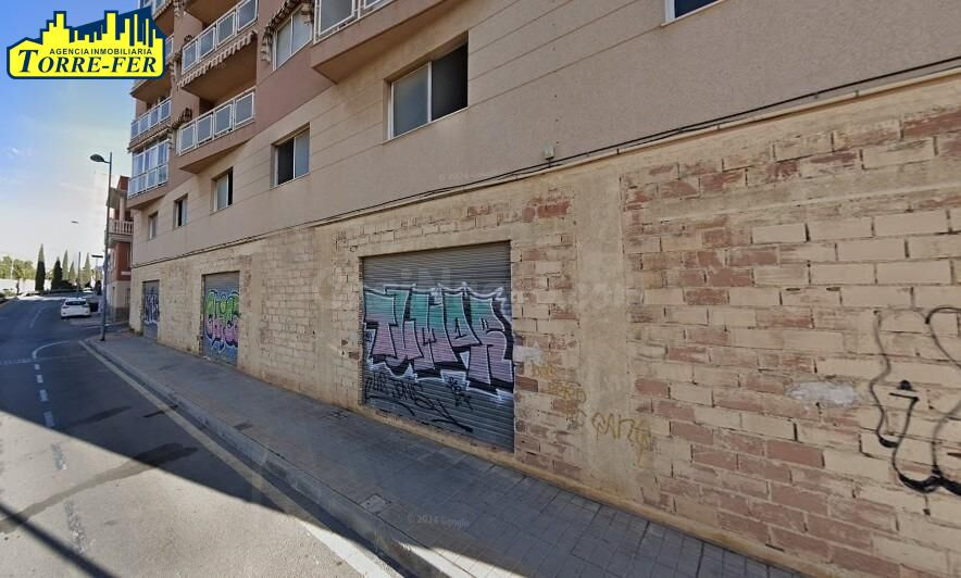 LOCAL COMERCIAL EN CTRA DE GRANADA