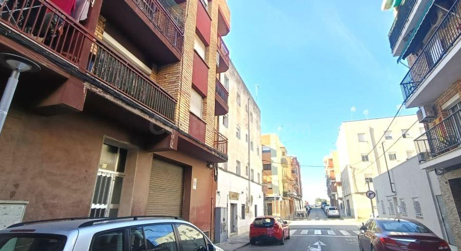 Se vende piso CESIÓN DE REMATE en C/ CINC en Tarragona (T - foto 3