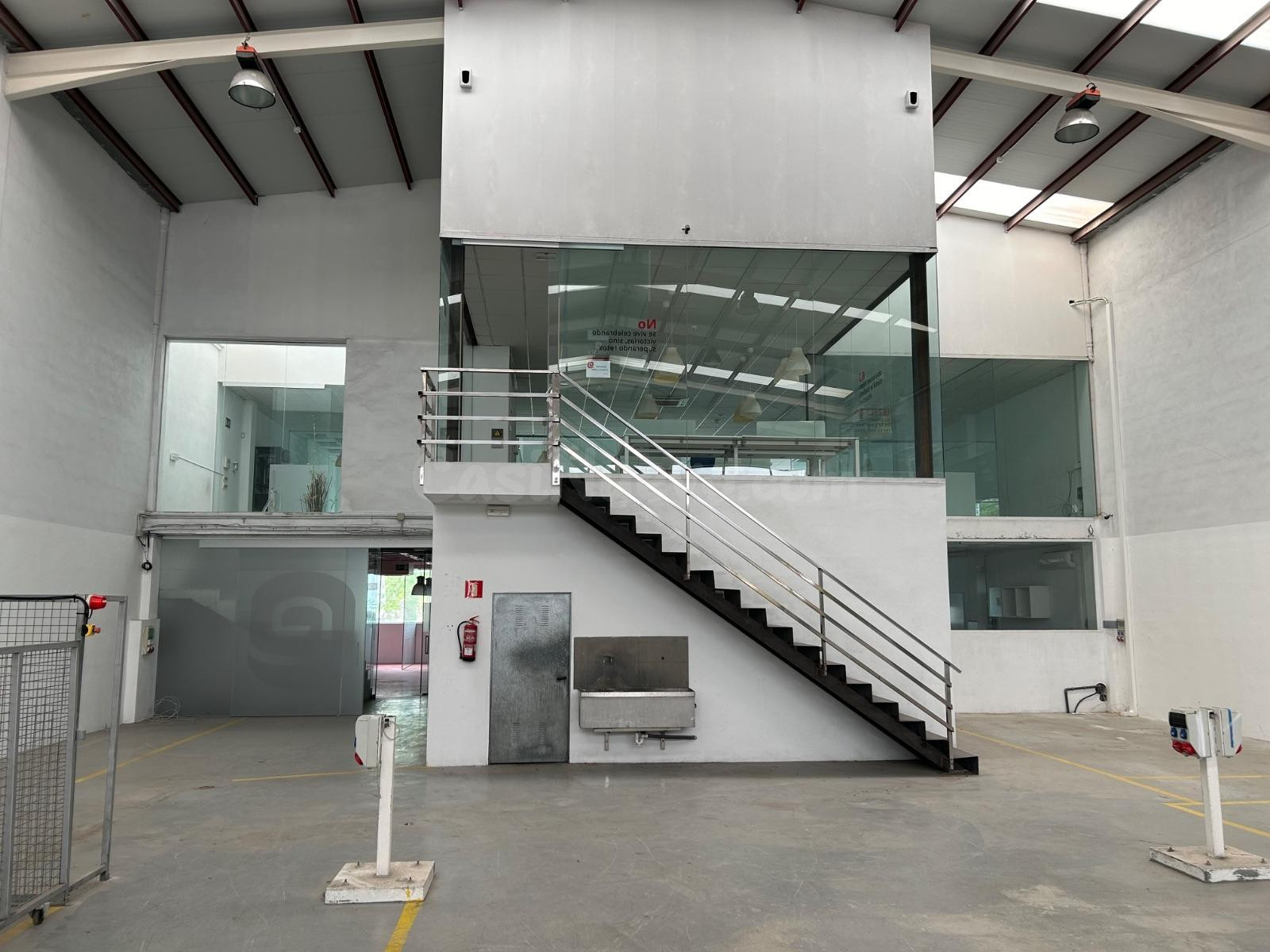 Nave a la venta en Elche, Parque empresarial de Torrellano.