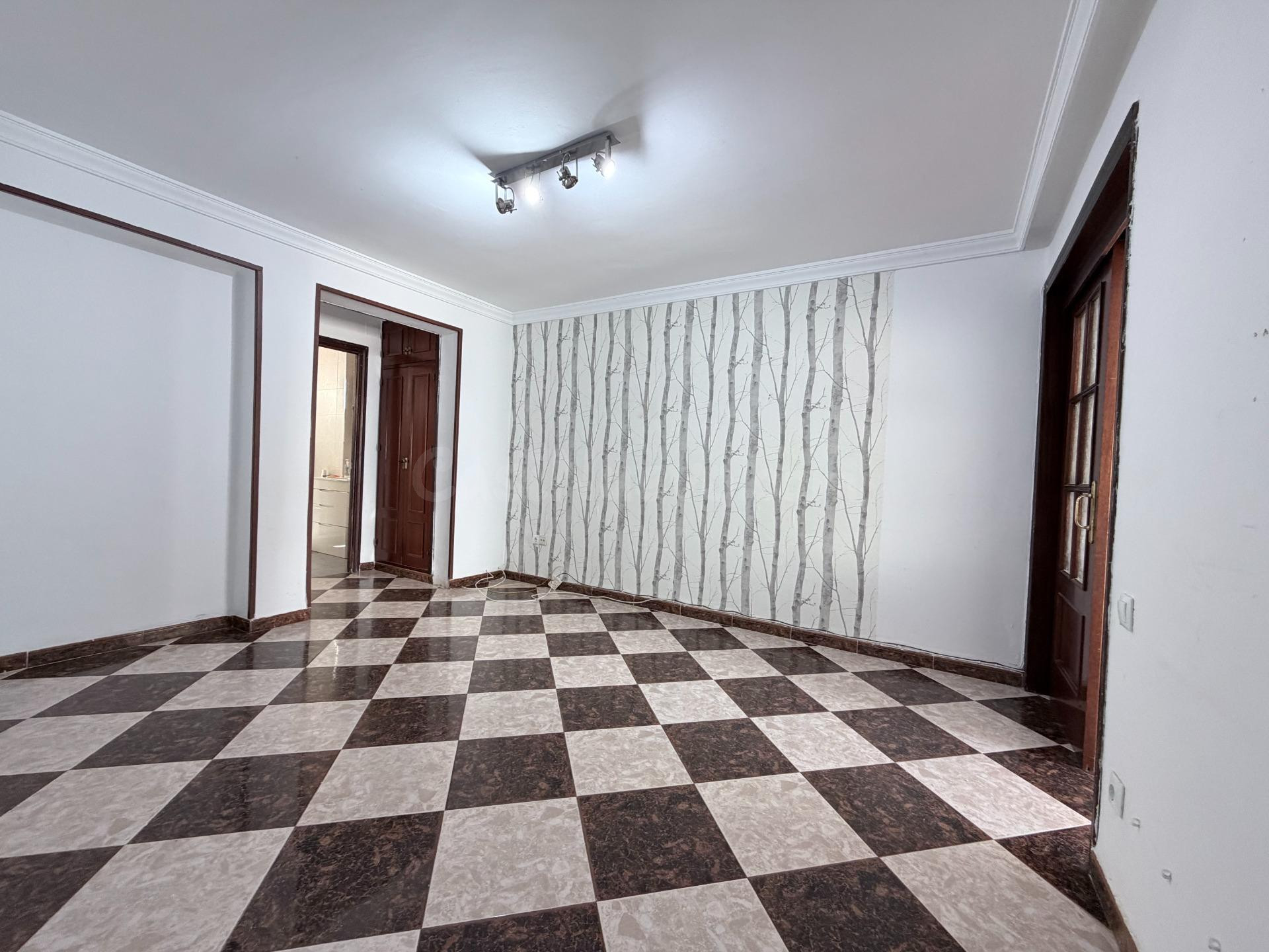 Oportunidad con ubicación, espacio y potencial en el corazón de San Fernando