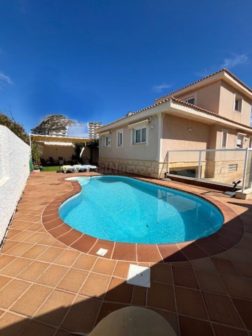 CHALET ZONA PLAYA LAS GAVIOTAS- PEDRUCHO