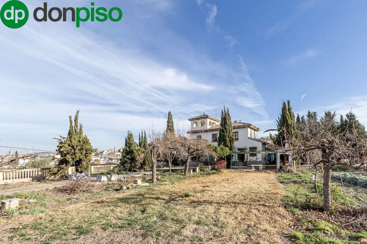 CASA CON MÁS DE 4000 METROS DE PARCELA EN MONACHIL