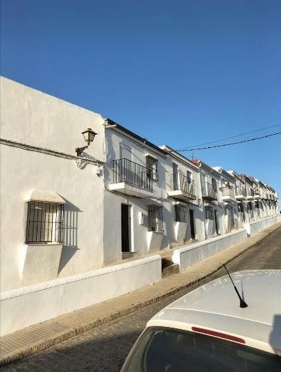 SE VENDE casa adosada OKUPA en C Calle Cuesta del Calvario 1 - foto 2