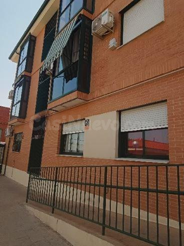 SE VENDE piso OKUPA en C CL NUMANCIA,4 Esc:1 Pl:1 Pt:0A Fuen