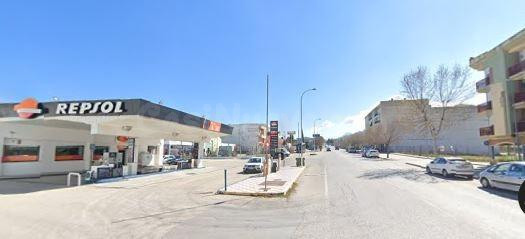SE VENDE local comercial OKUPA en C AVENIDA JAEN  19 BAJ LOC