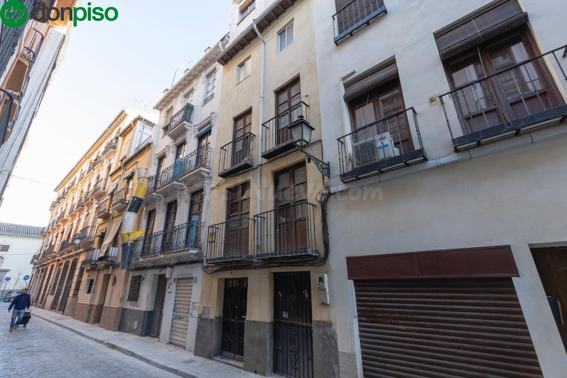 EDIFICIO, Oportunidad junto a plaza Trinidad