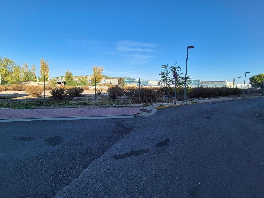 SUELO VENTA ZARATÁN. Urbis te ofrece un solar en venta en Zaratán, Valladolid.