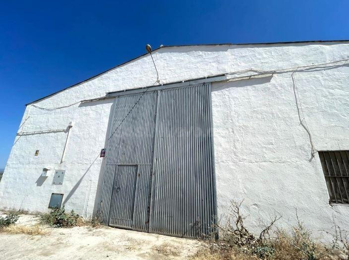 SE VENDE nave industrial OKUPA en C Cementerio El  de Mengí