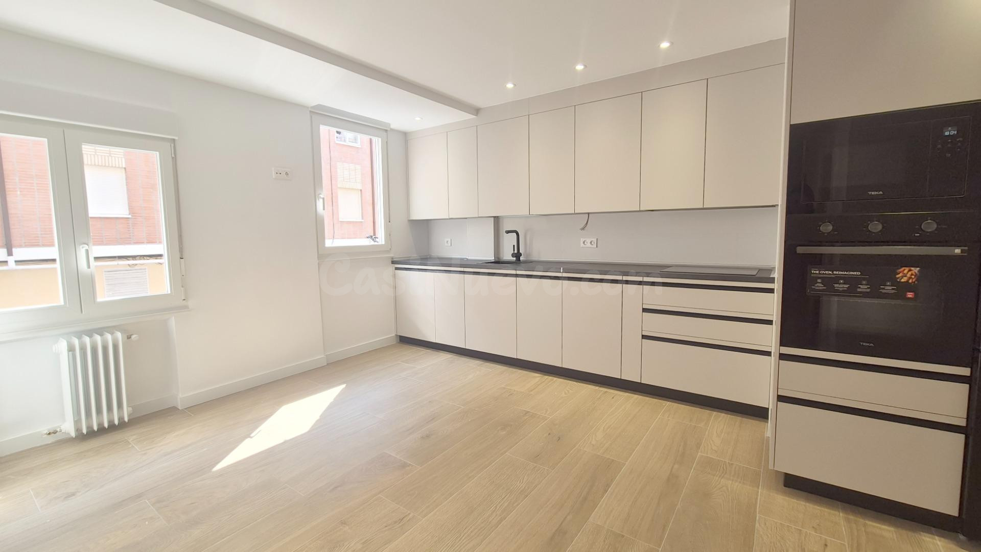 PISO EN VENTA EN CAMPUS UNAMUNO, SALAMANCA. Urbis te ofrece una vivienda de lujo en zona San Bernardo, Salamanca.