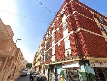 SE VENDE piso OKUPA en C San Francisco  de Roquetas de Mar