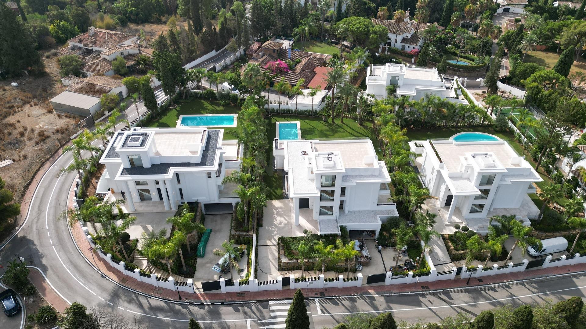 Villa de lujo de 6 dormitorios y 6 baños en Lomas de Marbella Club, Milla de Oro