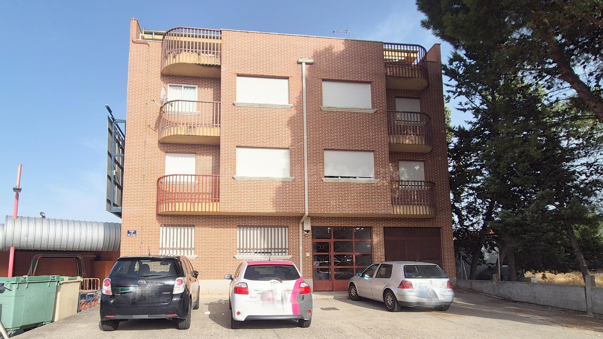 ÁTICO VENTA VILLARES DE LA REINA. Urbis te ofrece un ático en venta en Villares de la Reina, Salamanca.