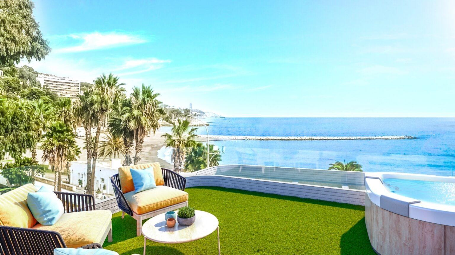 Impresionante triplex a estrenar en primera linea de playa en el Limonar