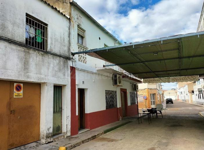 SE VENDE piso OKUPA en C Peña 2A de Madrigalejo