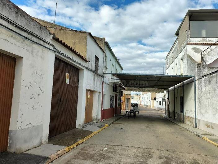 SE VENDE piso OKUPA en C Peña 2A de Madrigalejo - foto 3