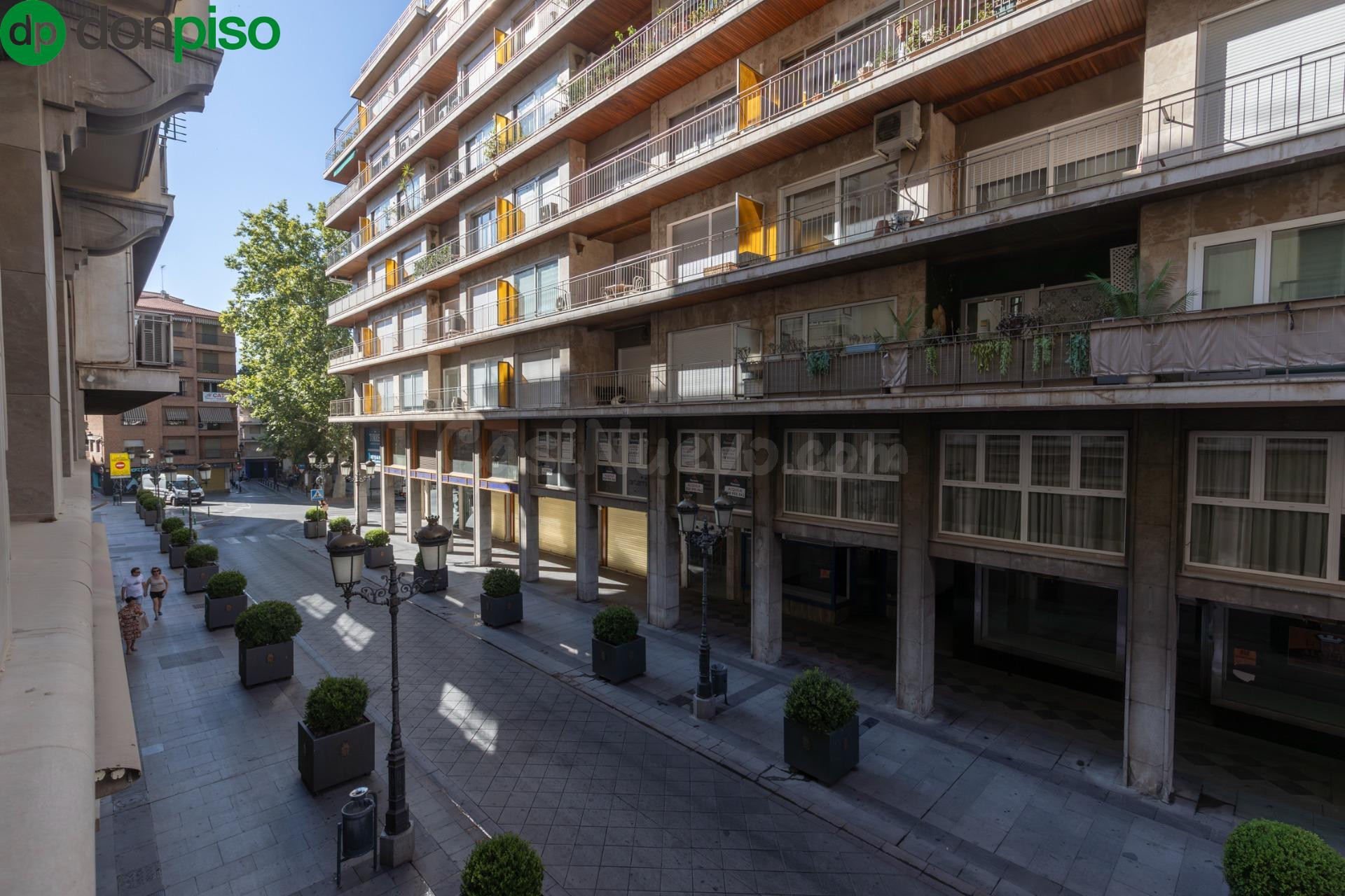 Espacio exclusivo en pleno centro de Granada - Ganivet