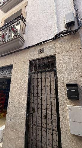 SE VENDE piso OKUPADO en C Llimones 8 de Lloret de Mar (Girona)