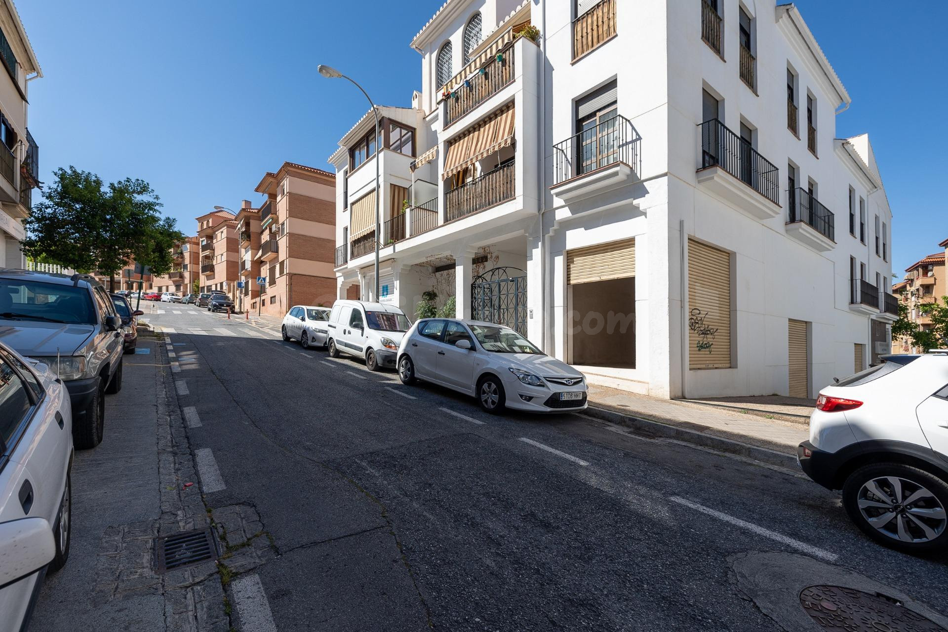 LOCAL COMERCIAL - CERRO DE LOS MACHOS.