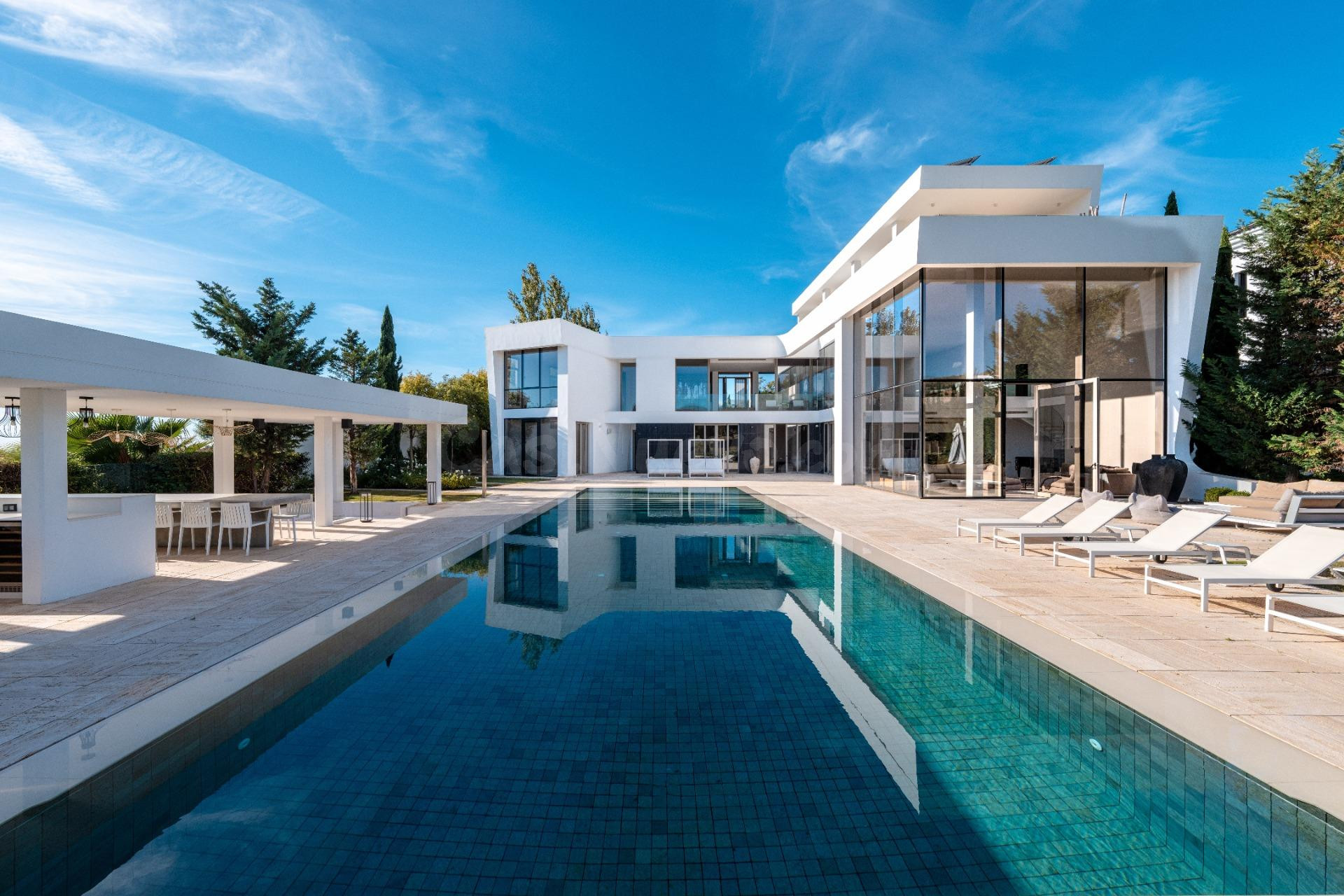 Villa de lujo, 6 dormitorios, 8 baños, vistas panorámicas en Los Flamingos, Benahavis