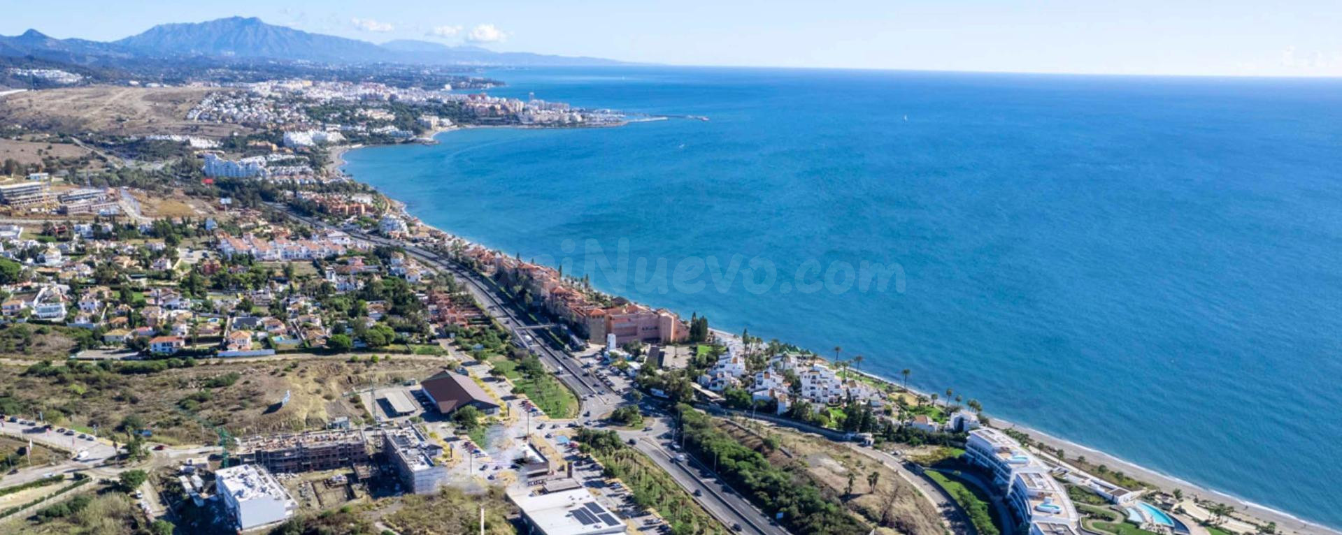 Ático de 3 dormitorios, 2 baños con vistas al mar. Estepona