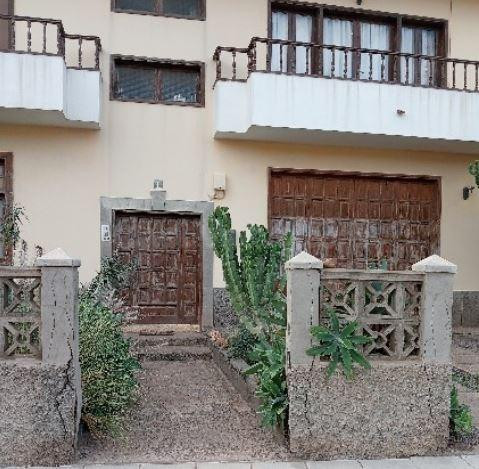 SE VENDE piso OKUPADO en Calle Cruce Nº 1 Aldea de San Nicol - foto 2