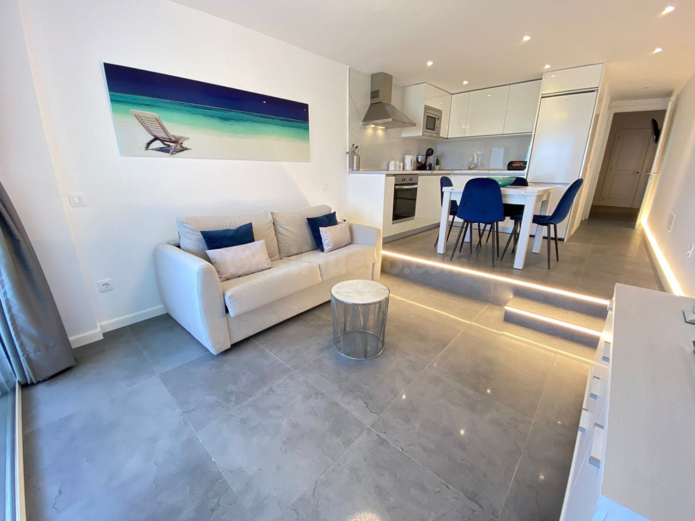 Apartamento reformado con gusto, ultima planta, 5 piscinas, en el centro de Playa del Ingles