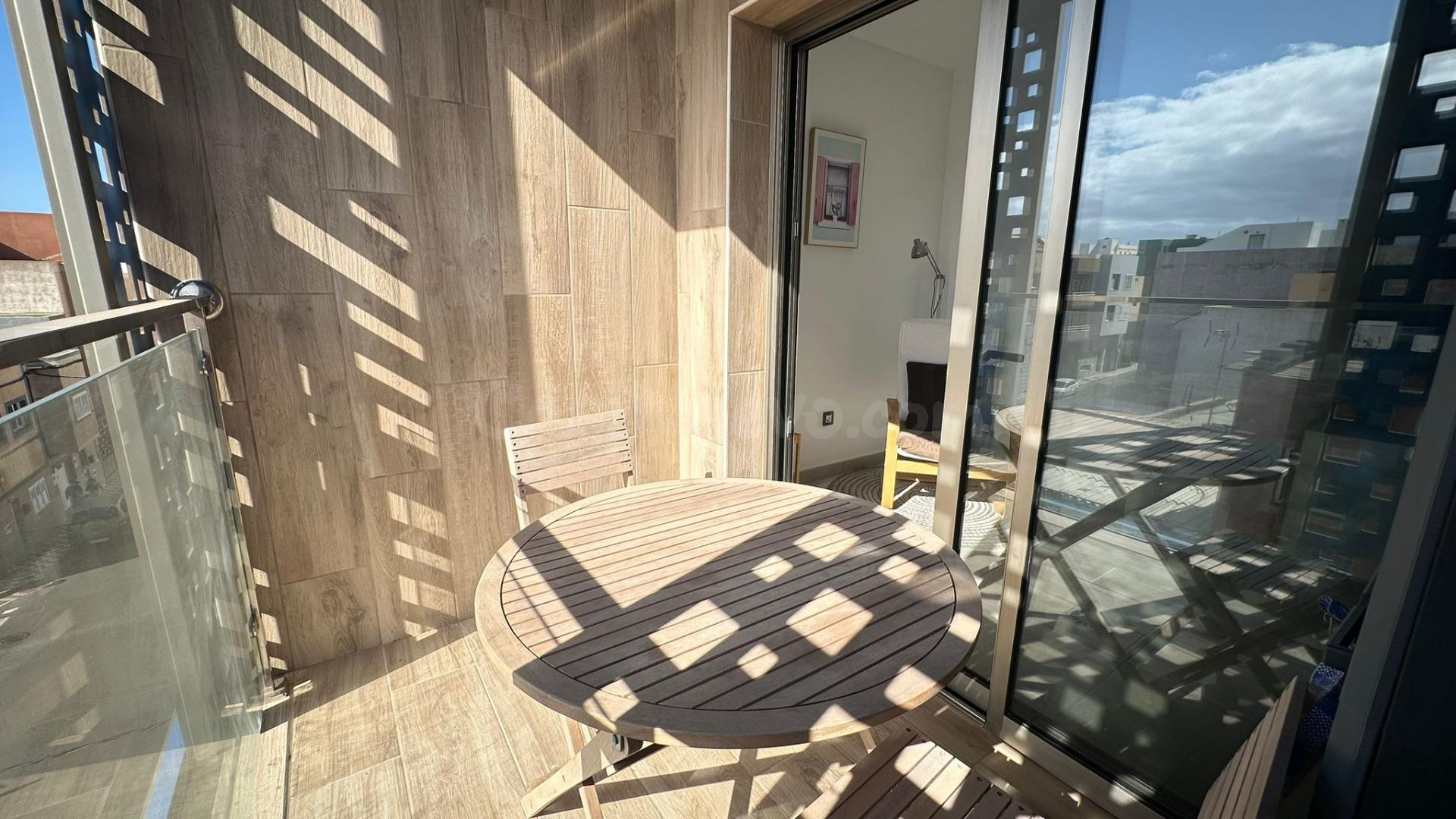 Apartamento de 3 habitaciones y dos baños en Playa de Arinag - foto 4