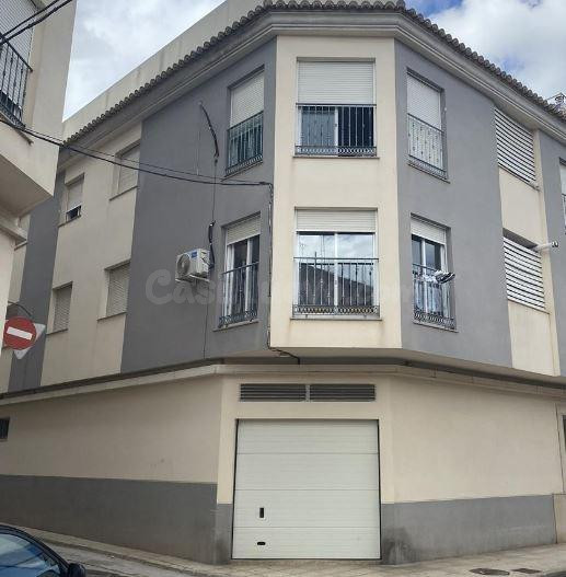 SE VENDE piso OKUPADO en Calle Lepanto Nº 56 Alzira (Valenci