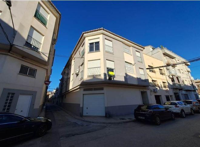 SE VENDE piso OKUPADO en Calle Lepanto Nº 56 Alzira (Valenci - foto 3