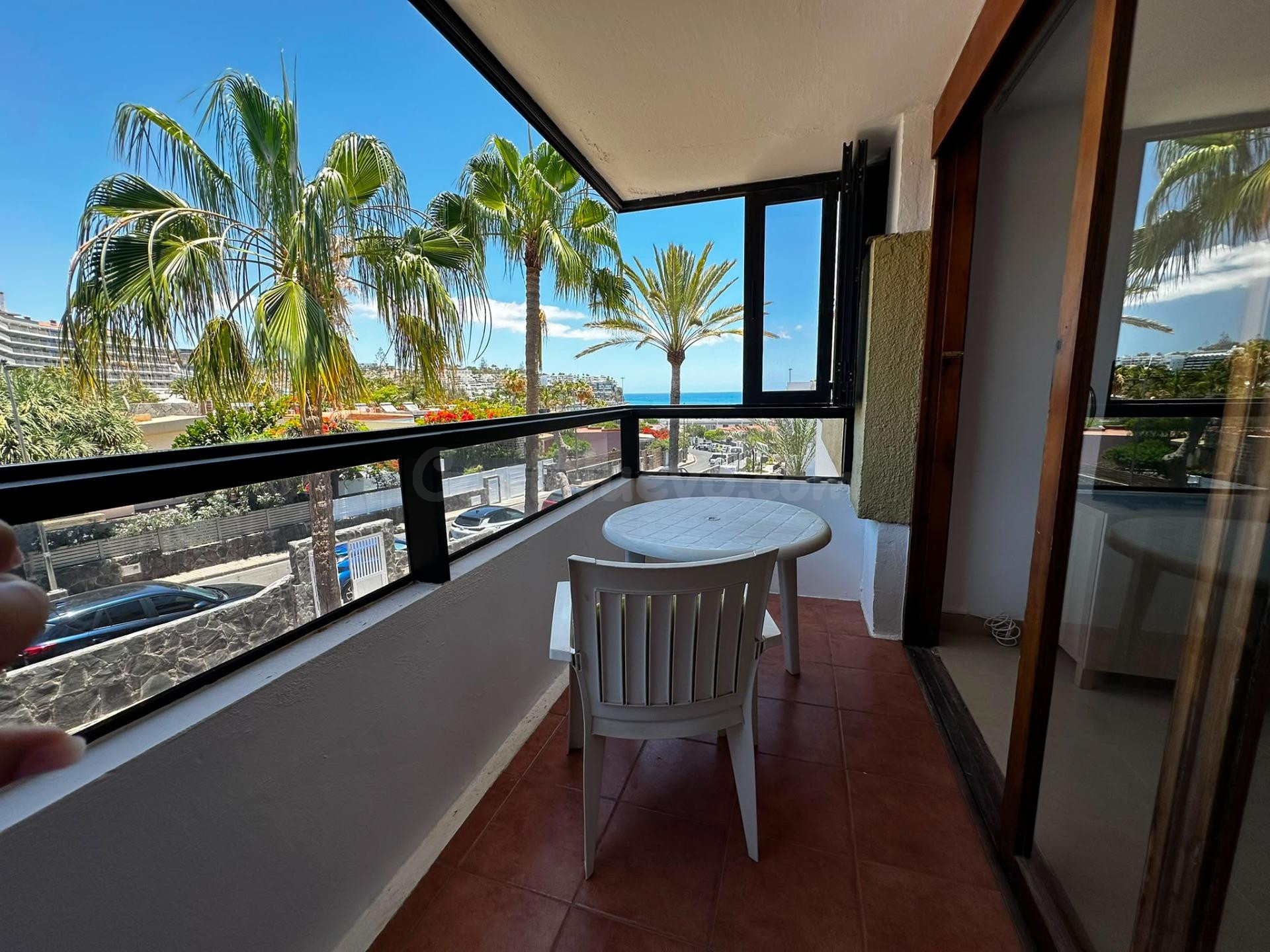 Gran apartamento en San Agustin, con vistas al mar.
